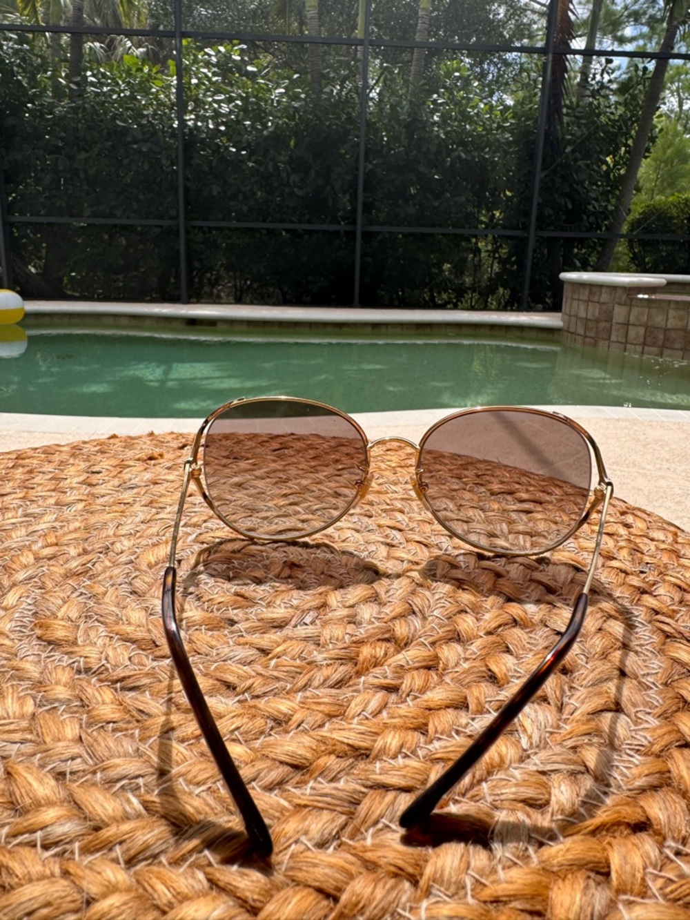 Gucci Gold Round Frame Sunglasses with Black Gradient Lenses - Picture 4 of 8